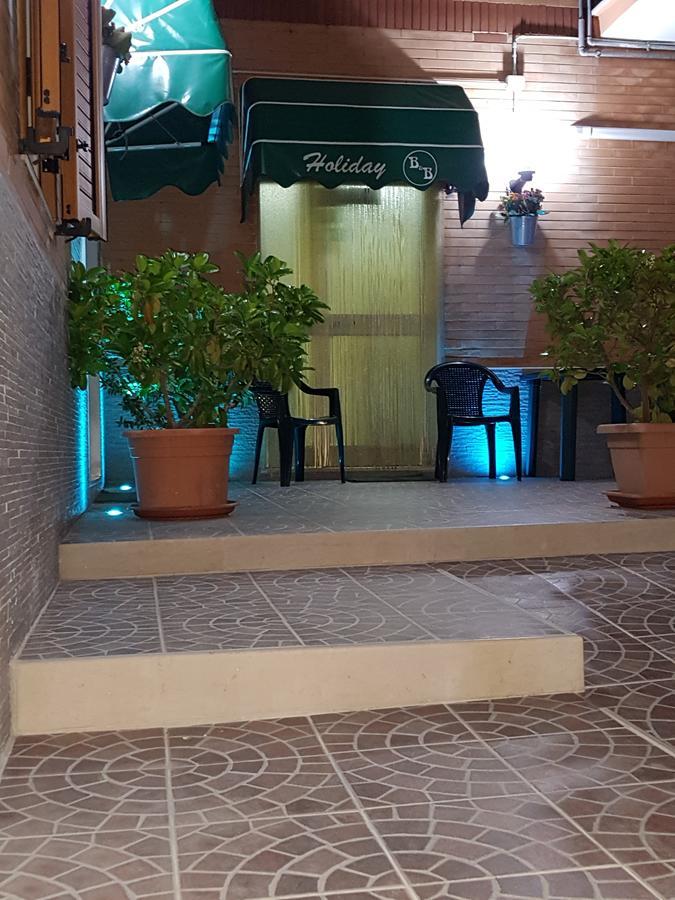 Holiday B&B Vico Del Gargano Bagian luar foto
