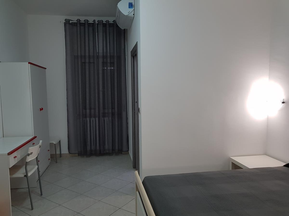 Holiday B&B Vico Del Gargano Bagian luar foto