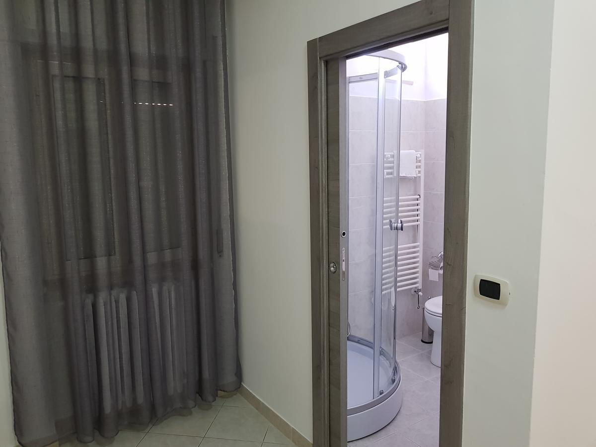 Holiday B&B Vico Del Gargano Bagian luar foto
