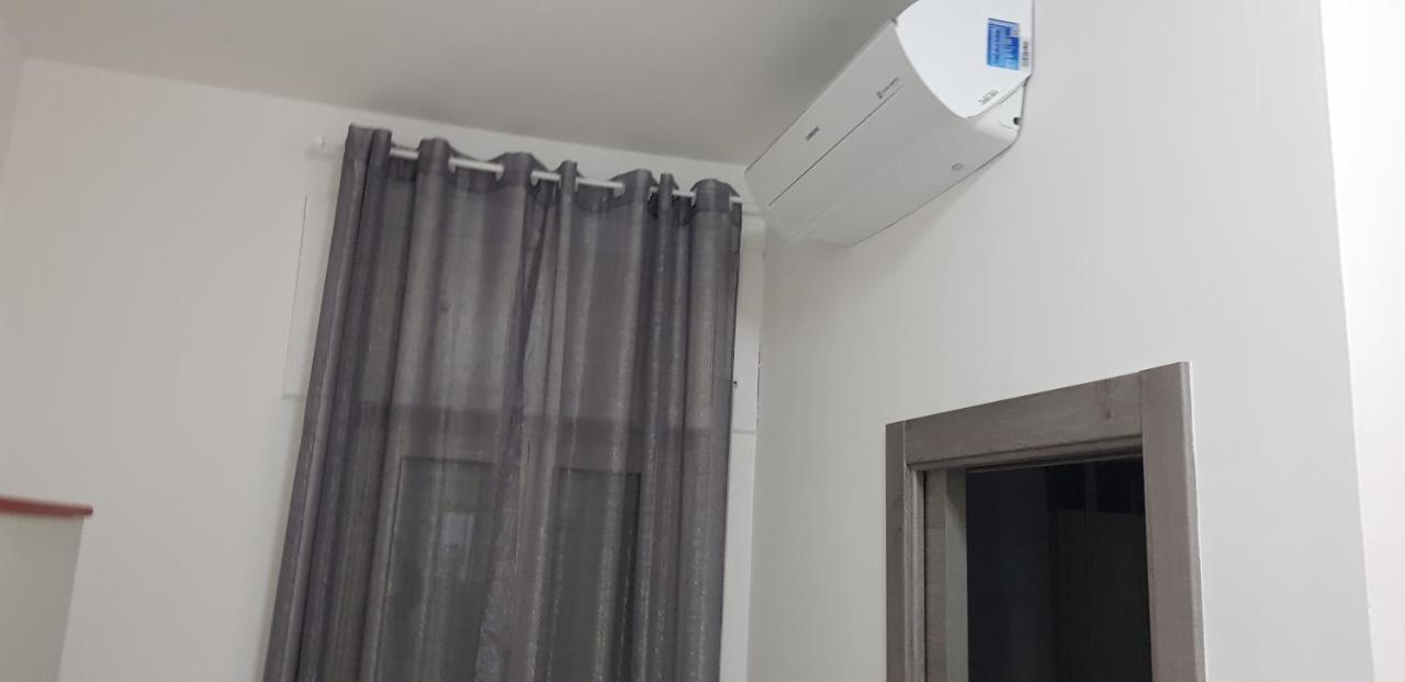 Holiday B&B Vico Del Gargano Bagian luar foto